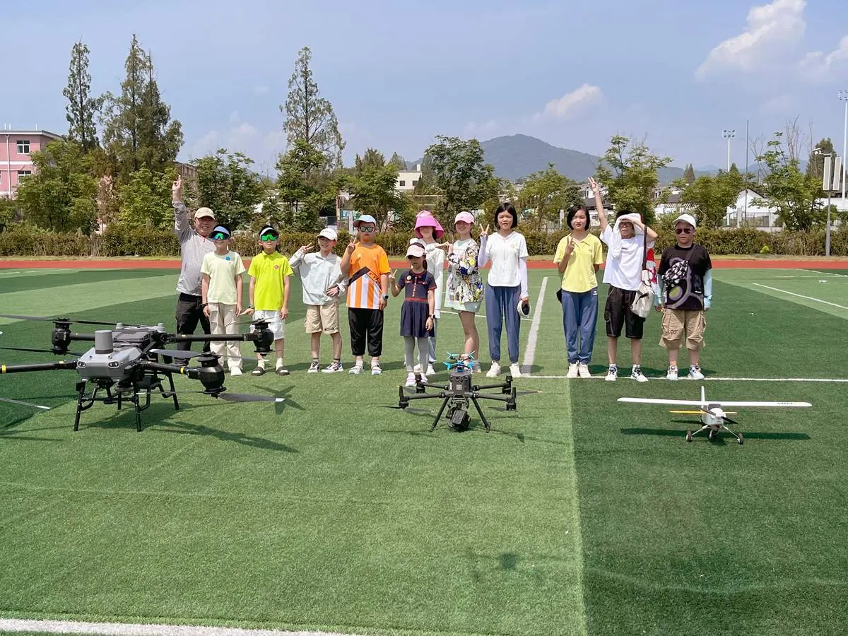 学员在北仑飞场做真机起降训练